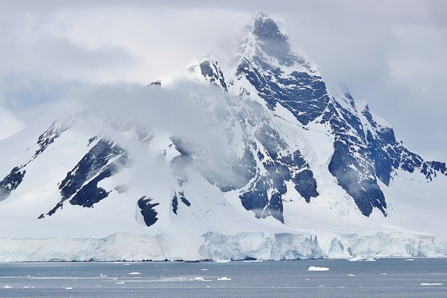 地球上で一番寒い場所はマイナス98℃！南極とシベリアの記録的最低気温