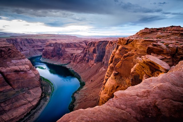 グランドキャニオンを生んだ河川侵食の謎。アリゾナ州コロラド川