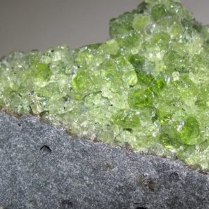 ジュラ山脈の石灰岩にできた氷河地形。スイス西部クリュ・デュ・ヴァン