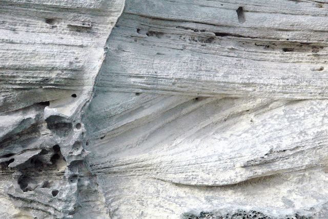 石灰岩になった砂丘。バハマ諸島・サンサルバドル島の斜交葉理