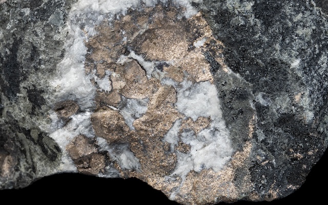 「“悪魔の銅”は銅じゃない」紅砒ニッケル鉱から取り出された貴重な金属